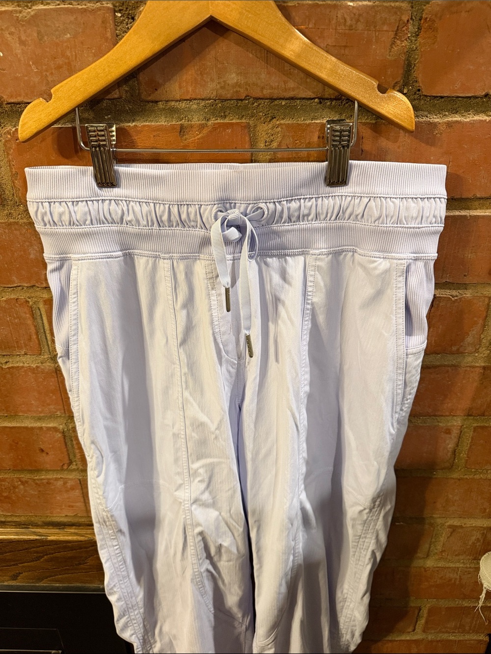 Lululemon Athletica Dance Studio 7/8 Light Lavender Drawstring Jogger Bottoms